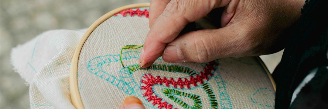 Thread crossing borders - ecological reality